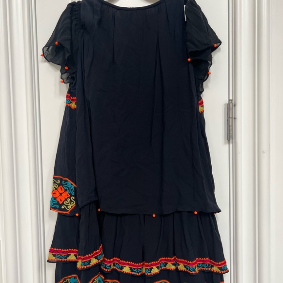 Hermant & Nandita Dress- black and neon with tassels - Picture 5 of 5